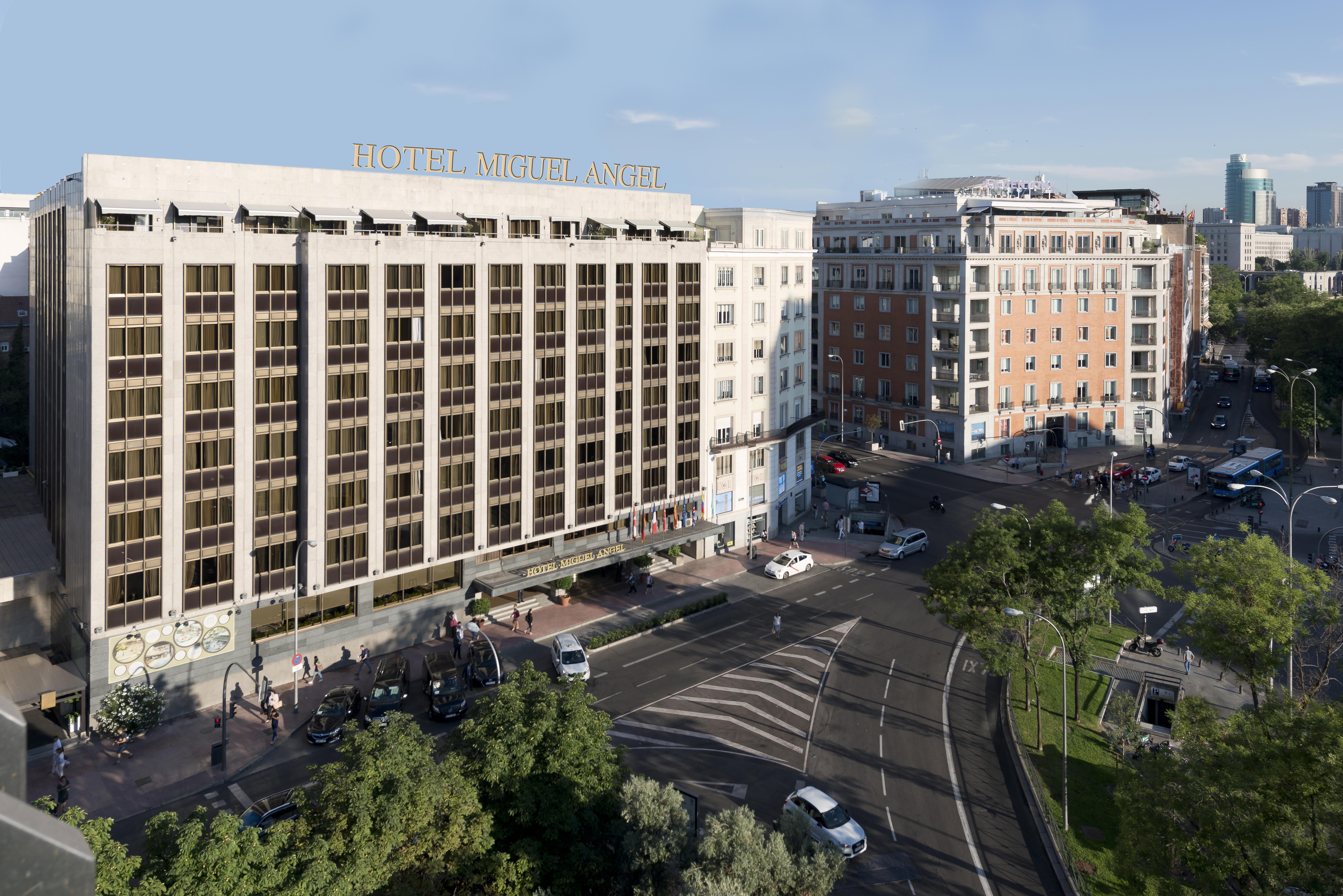 Hotel Miguel Angel マドリード エクステリア 写真 The building of the university library