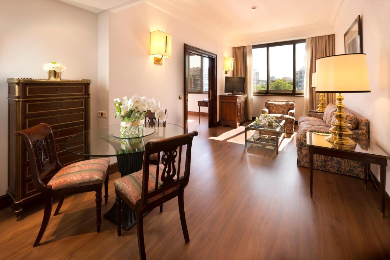 Hotel Miguel Angel マドリード エクステリア 写真 A suite at the hotel