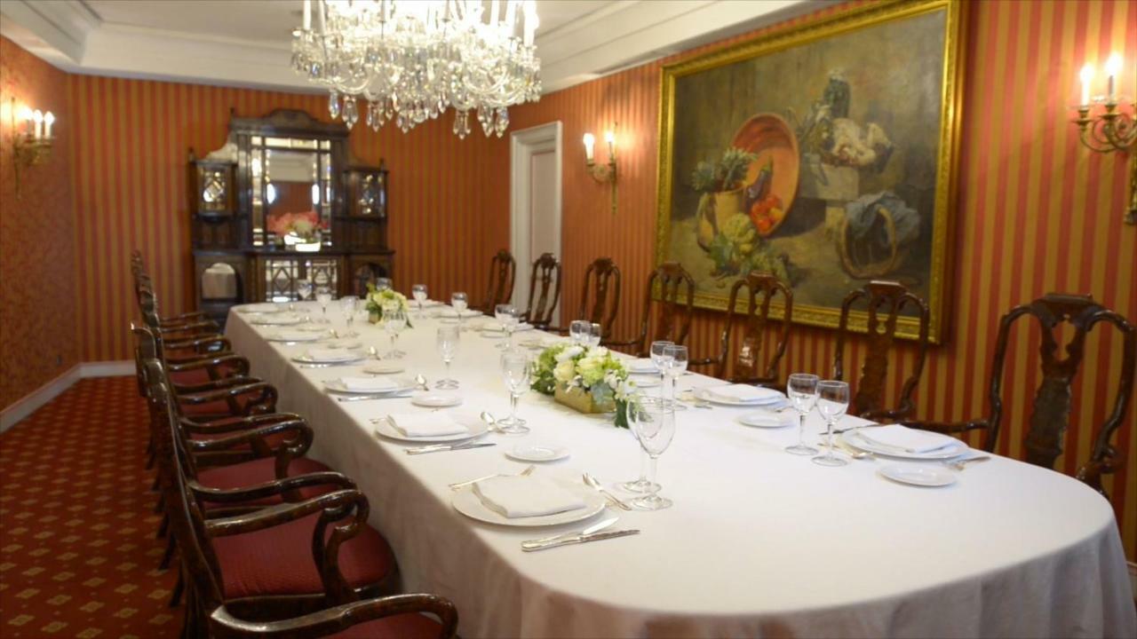 Hotel Miguel Angel マドリード エクステリア 写真 The dining room of the residence of the Spanish ambassador to the United States
