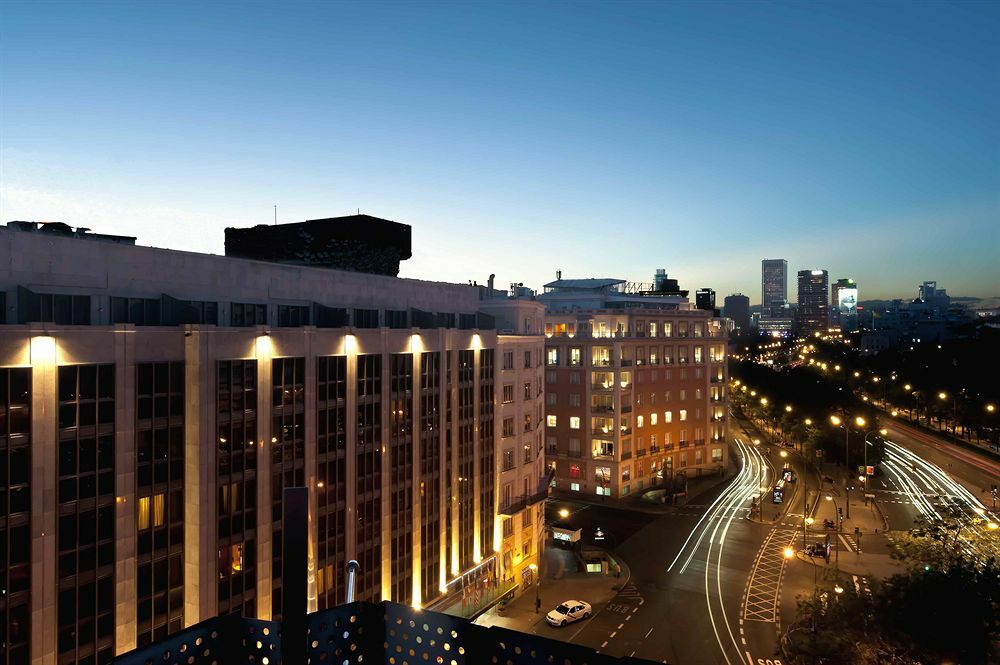 Hotel Miguel Angel マドリード エクステリア 写真 The building at night